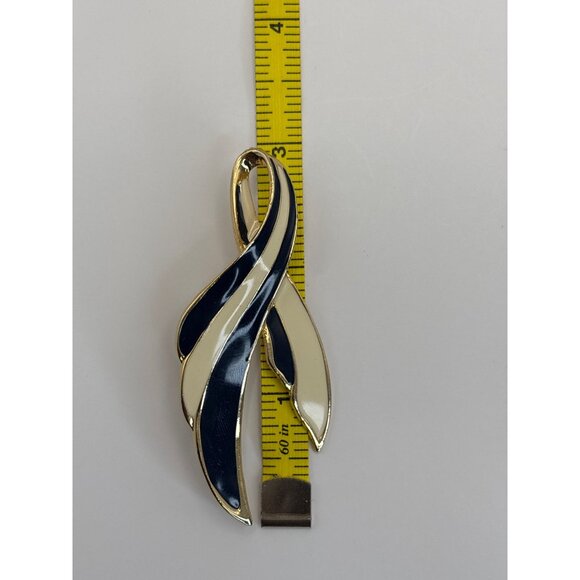 Vintage Gold Tone Enamel Navy & Cream Ribbon Brooch Earrings Set - Picture 5 of 6